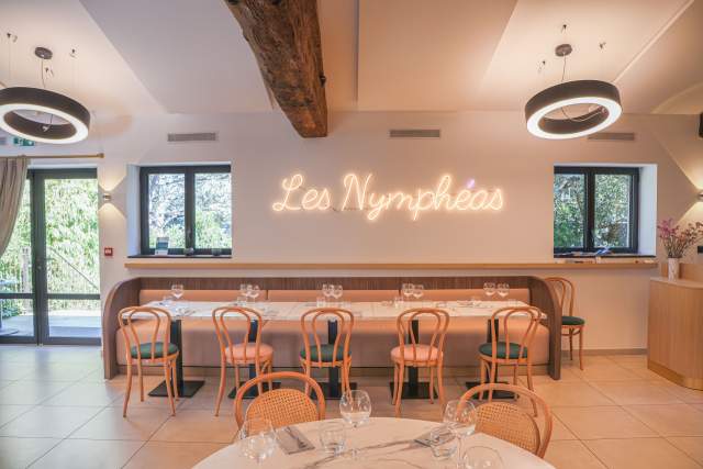 Les Nymphéas Restaurant, Chasse sur Rhône